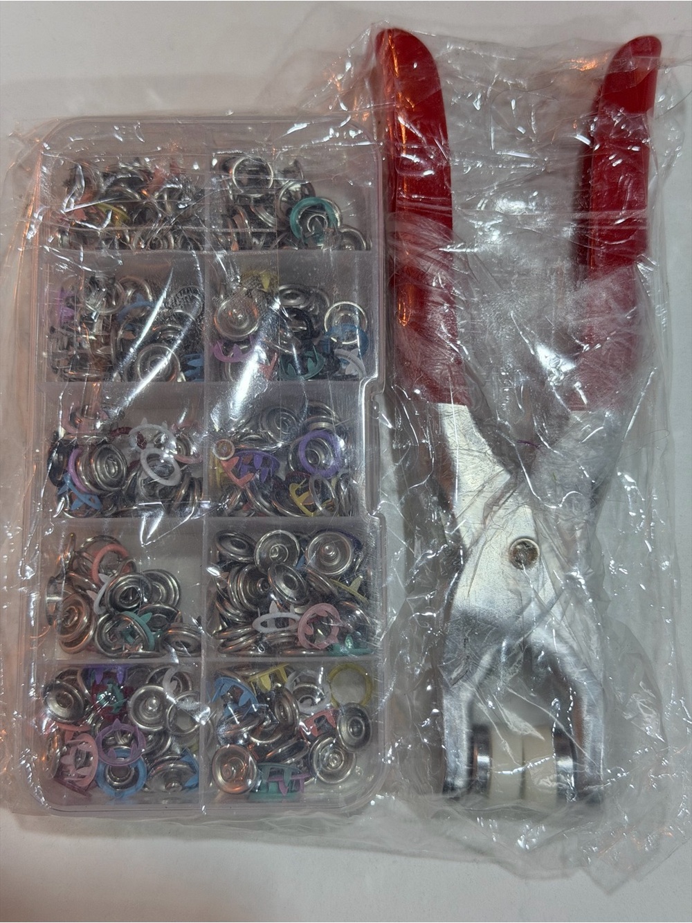 Universal Red Handle Grommet Pliers Kit with Multicolor Eyelets